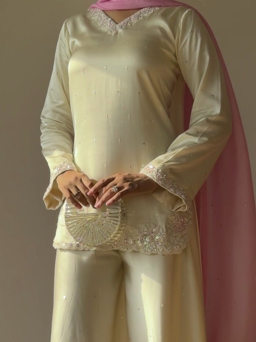 Ivory Blush-319