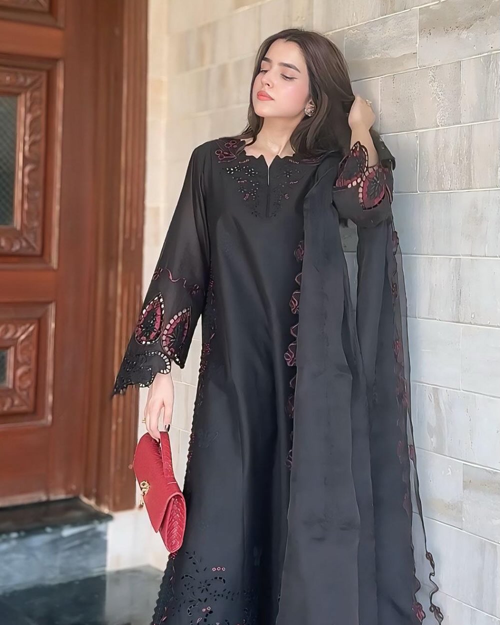 BLACKOUTFIT - LIBASENISA