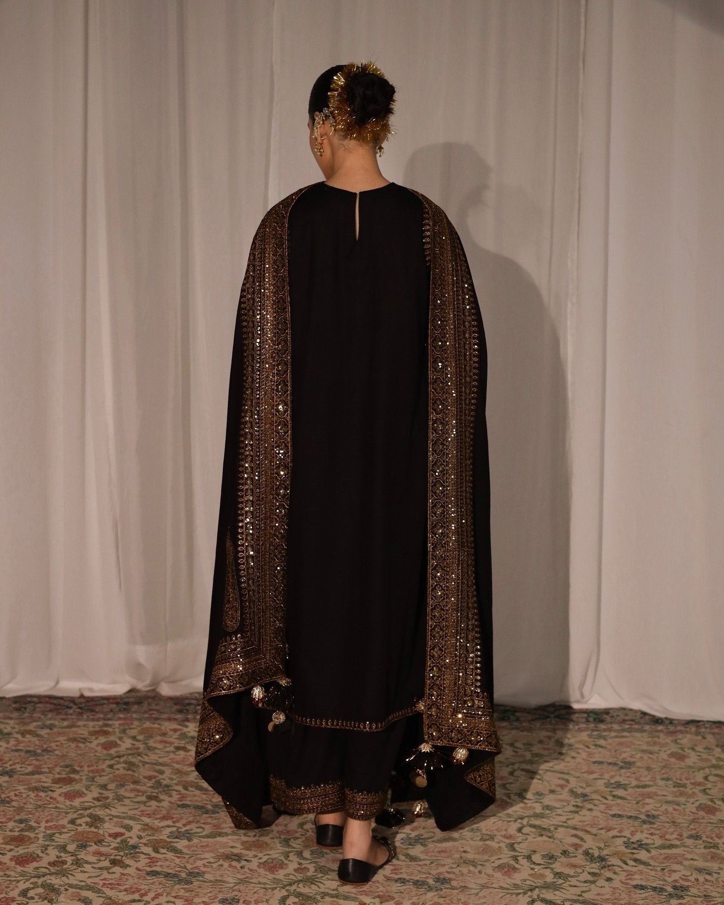BLACK-319