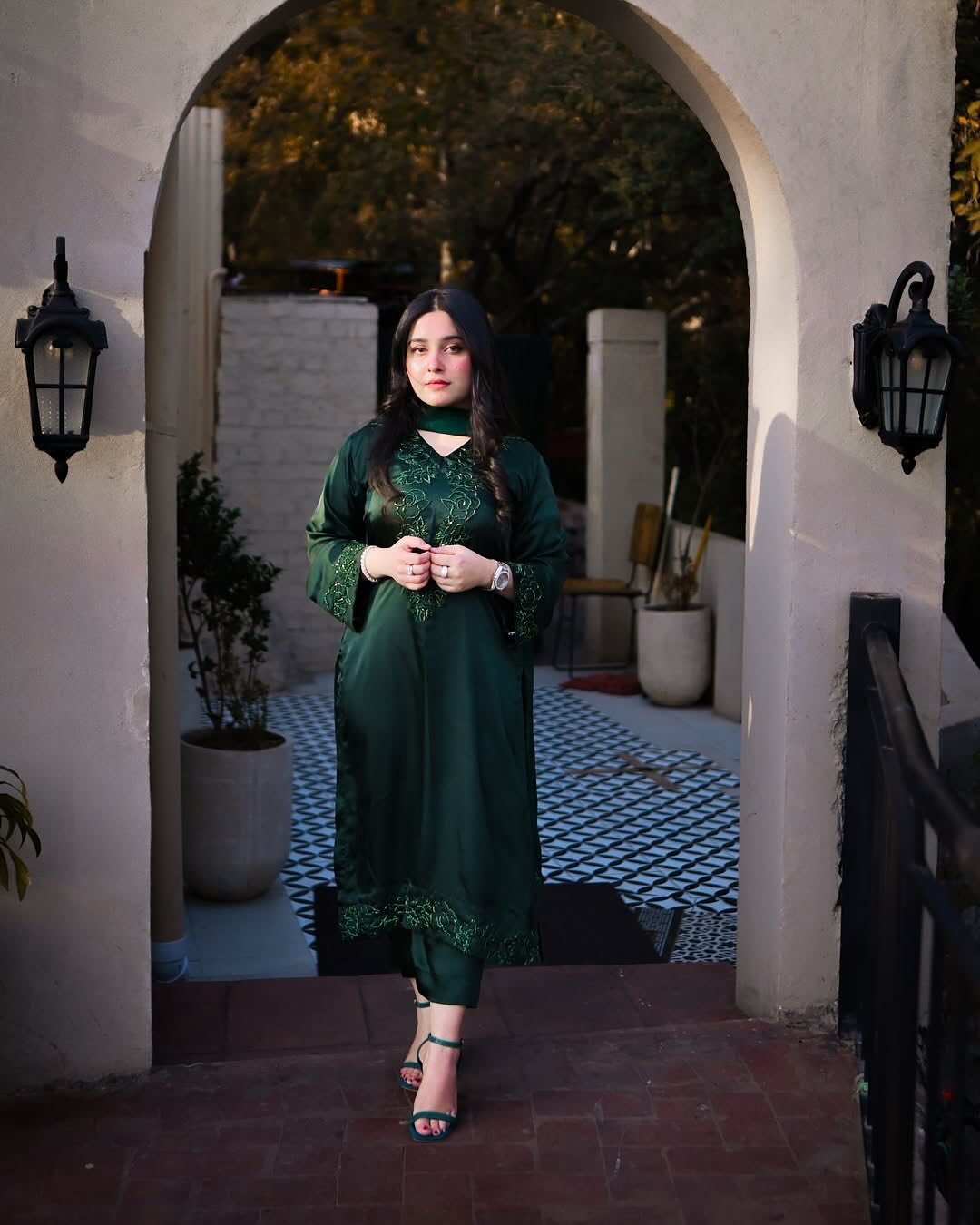 GUL-GREEN