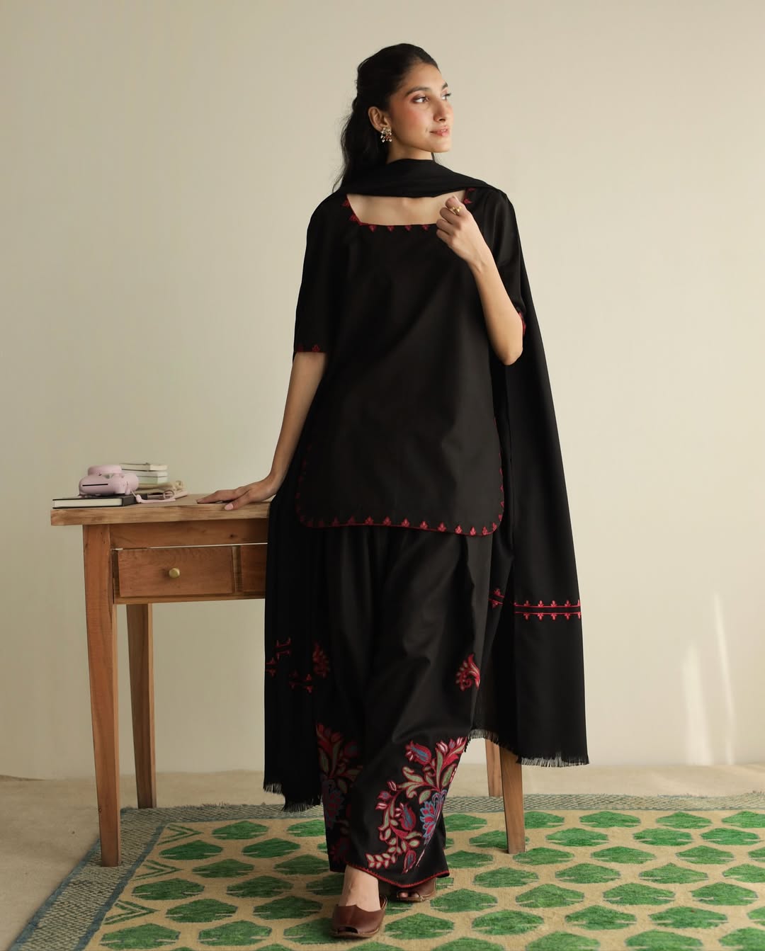 Black Outfit 319 - LIBASENISA