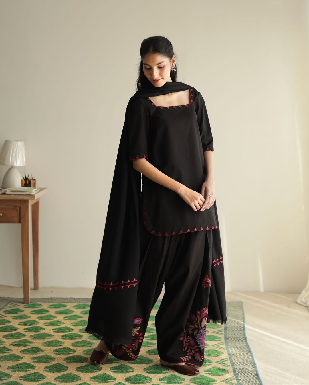 Black Outfit 319 - LIBASENISA