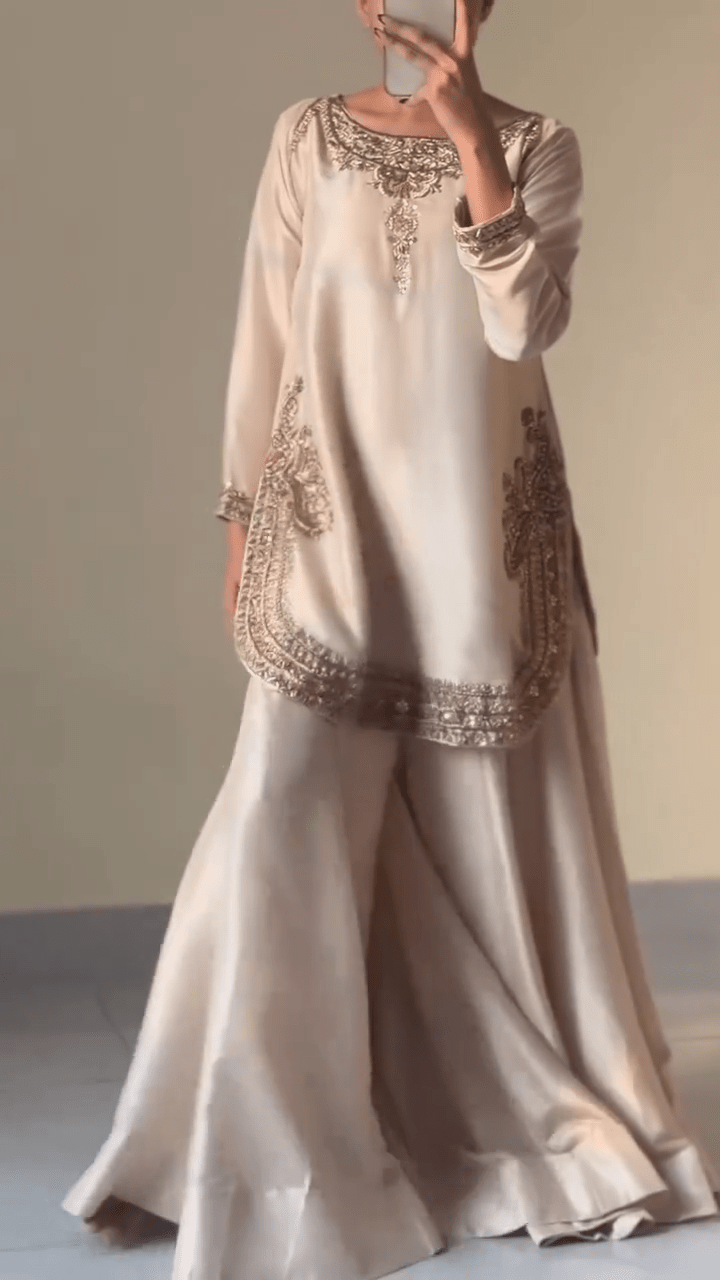 Ivory Gold - 319 - LIBASENISA