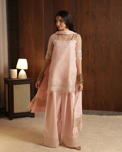 Light Pink Outfit - LIBASENISA