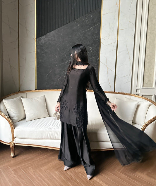 Noir Grace - LIBASENISA