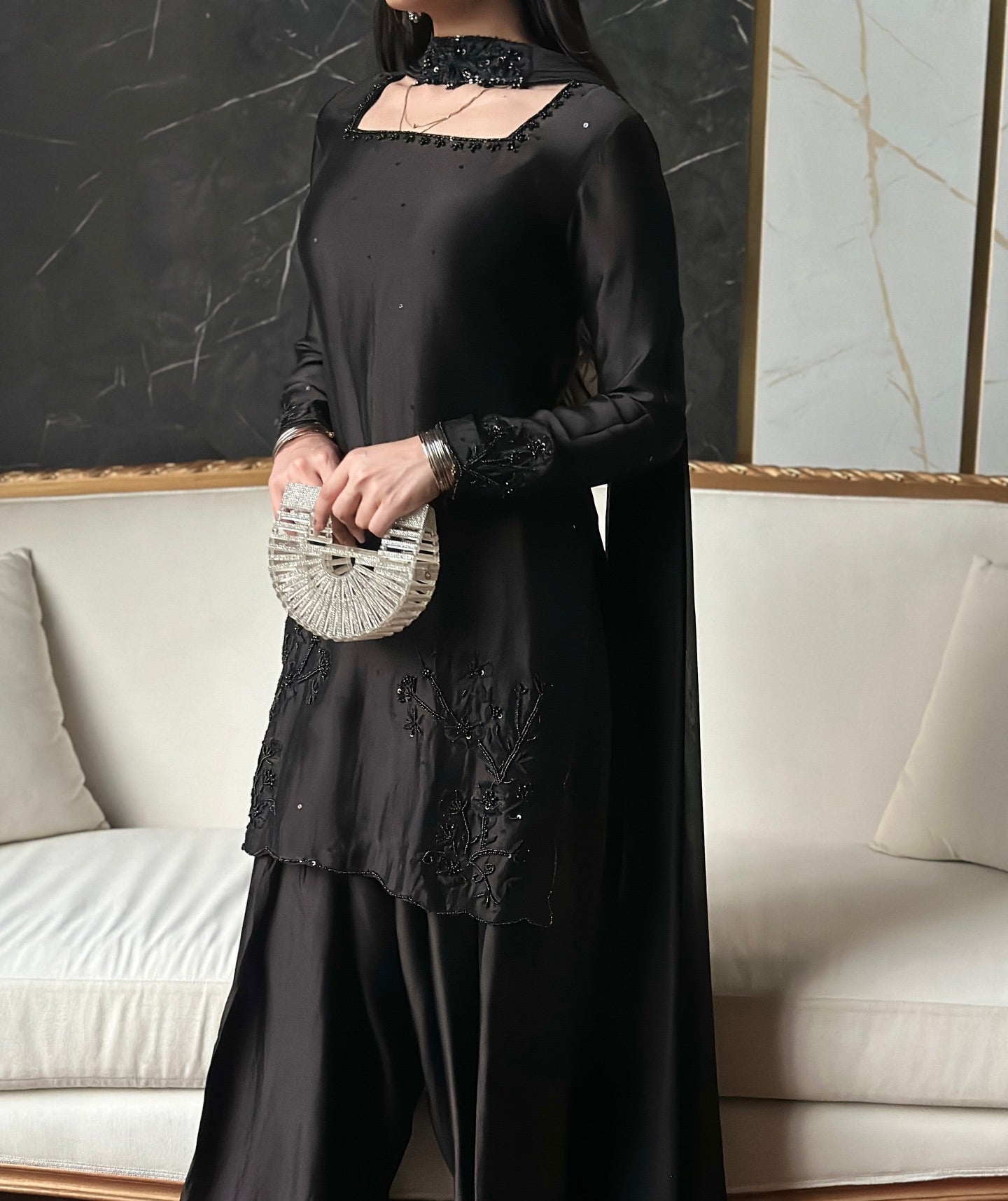 Noir Grace - LIBASENISA