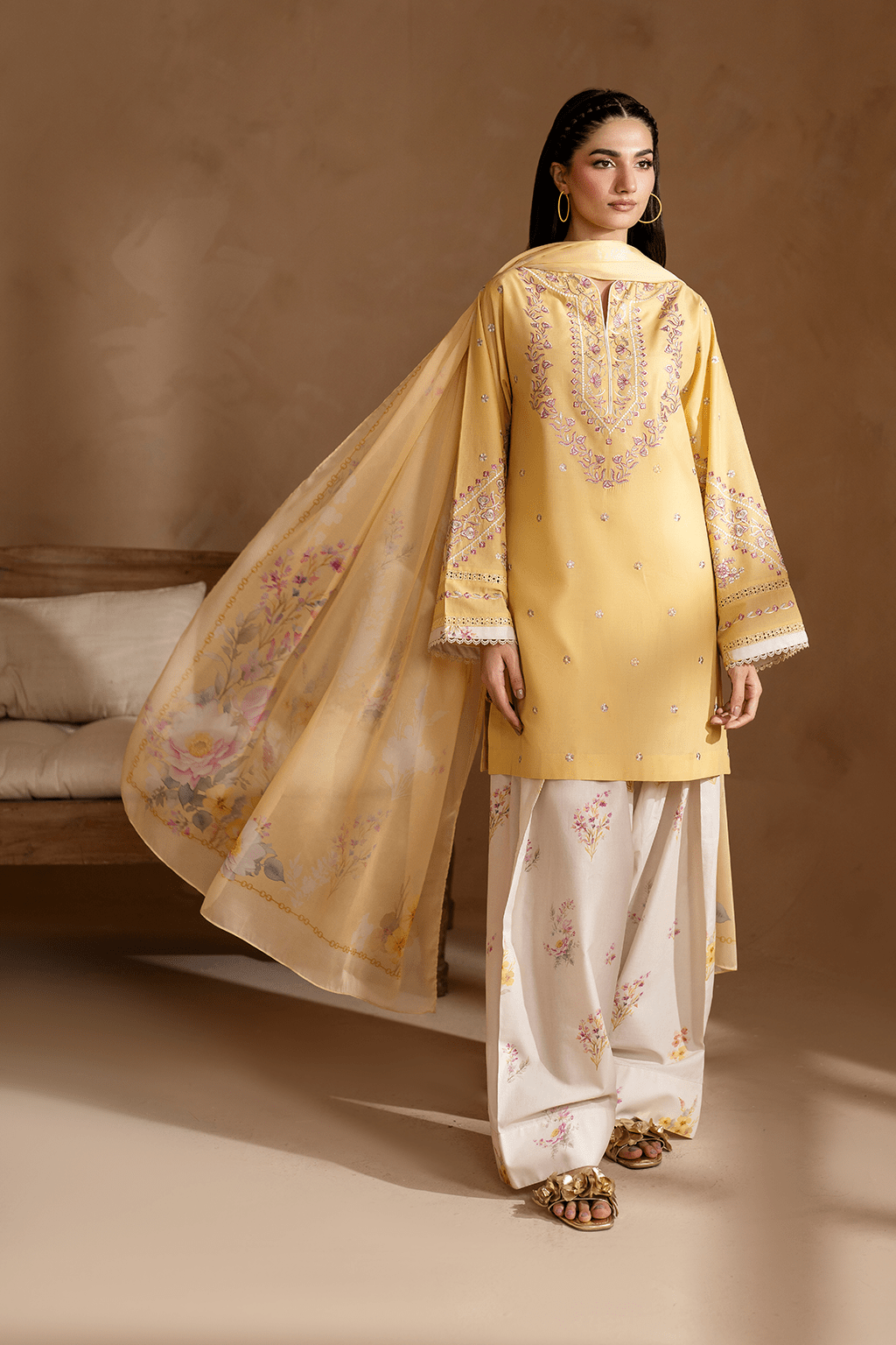 Zarnish Noor - LIBASENISA