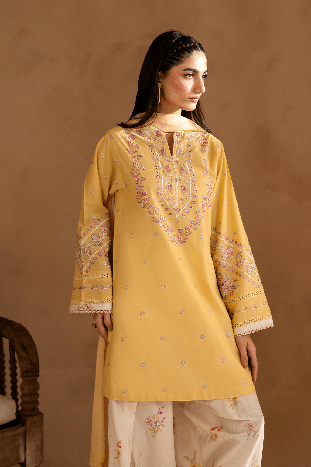 Zarnish Noor - LIBASENISA